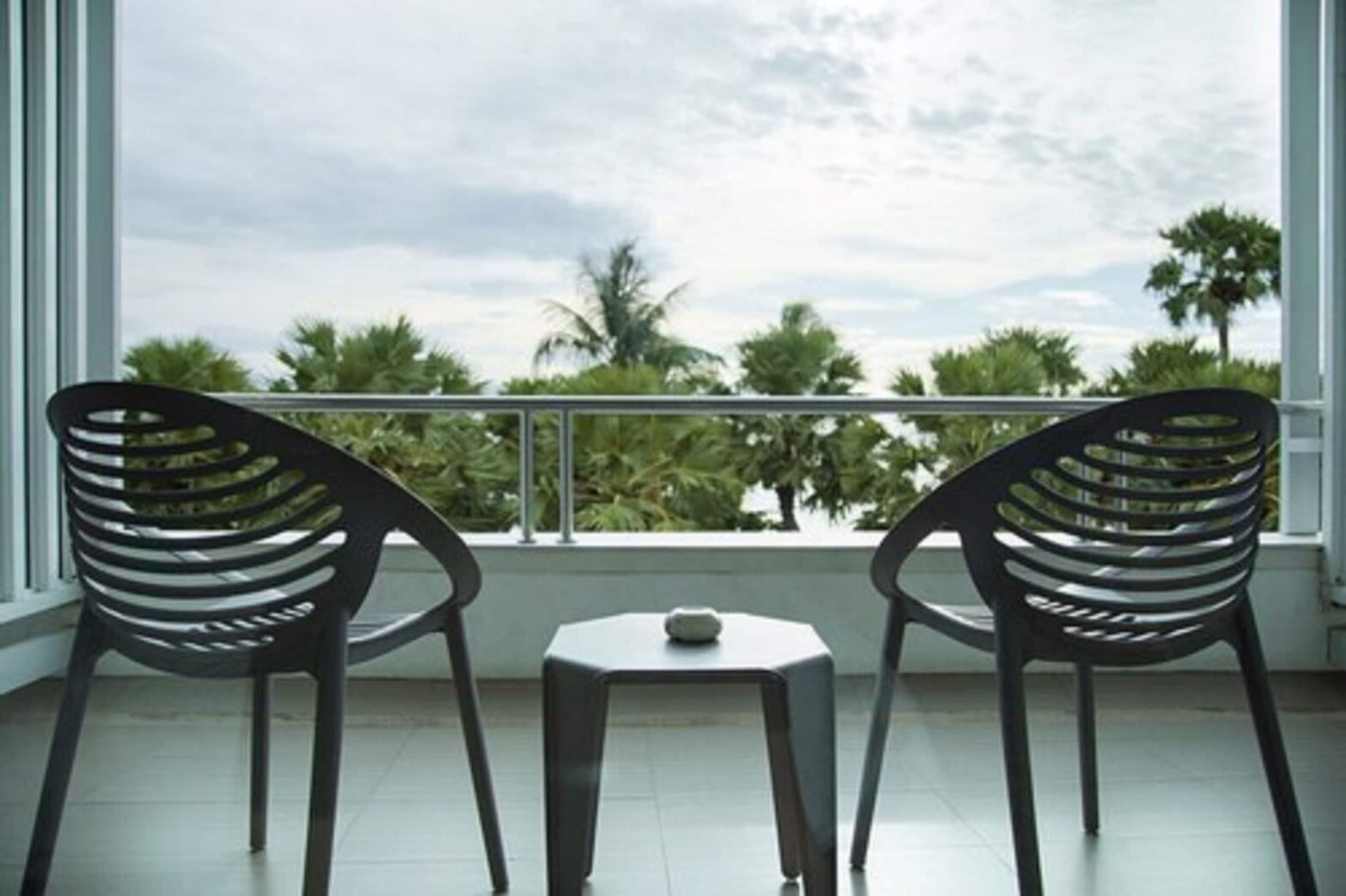 Baboona Beachfront Living Pattaya Zewnętrze zdjęcie