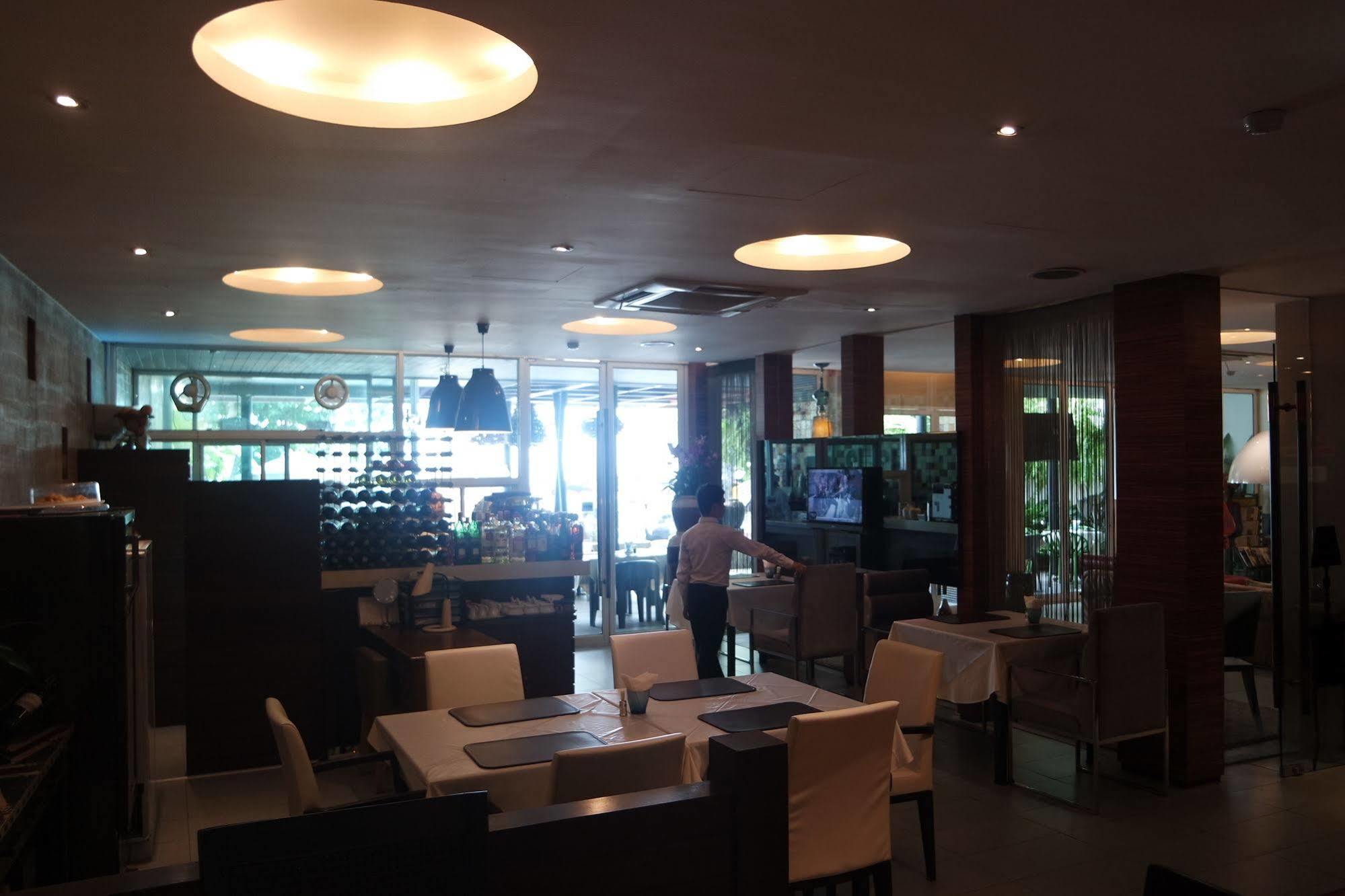 Baboona Beachfront Living Pattaya Zewnętrze zdjęcie